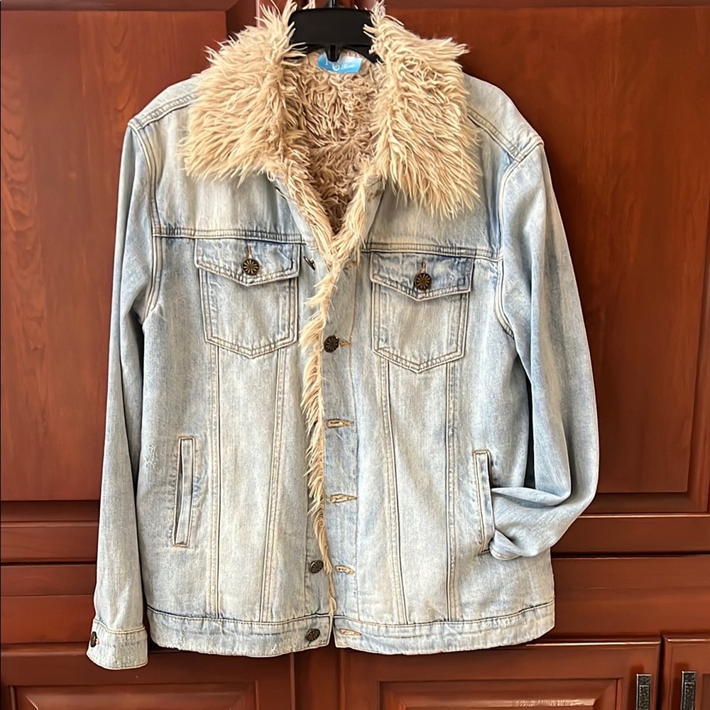 Women's Light Blue Jean Jacket with Faux Fur Lining